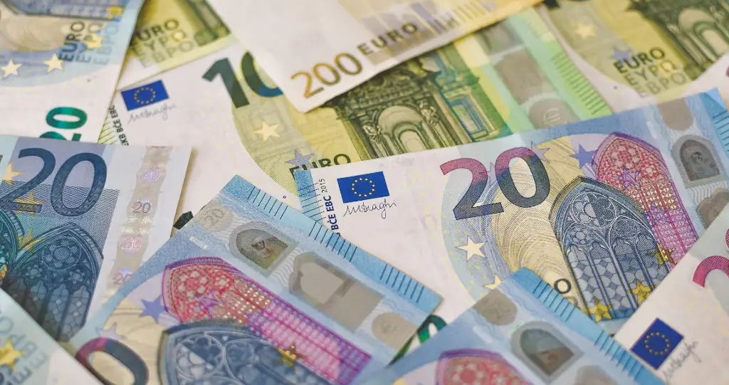 Jak dlouho trvá německému finančnímu úřadu vrácení daně? Předpisy vs. praxe